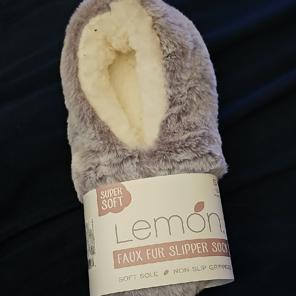 Lemon Soft Faux Fur Slipper Socks in Gray and Cream